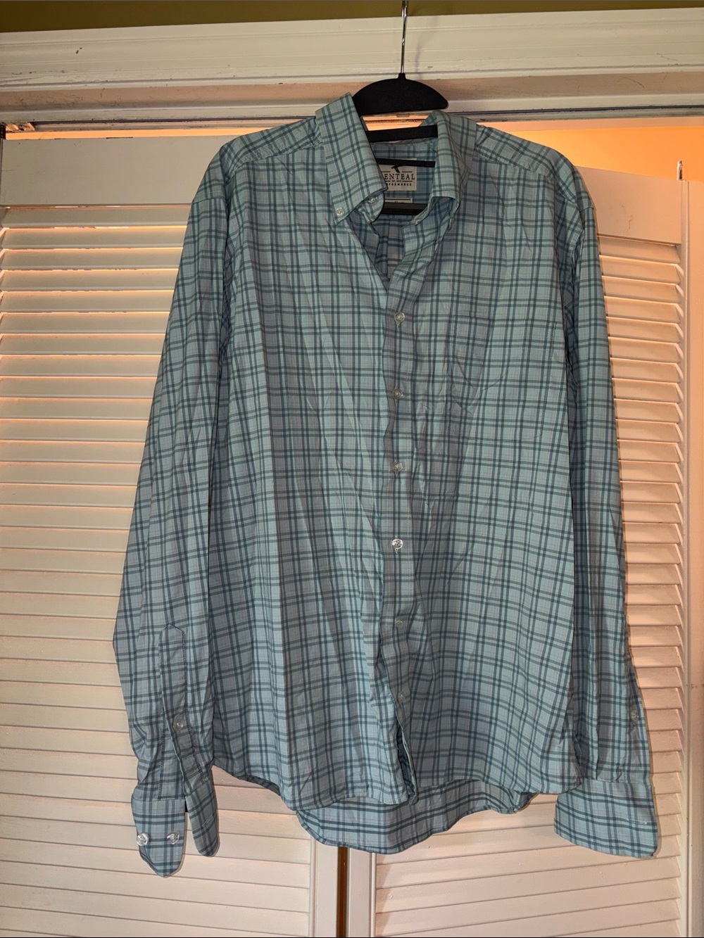 Men's Teal Plaid Long-Sleeve Button-Down Shirt